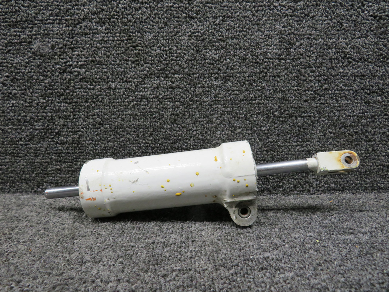 0842400-1 Cessna 310J Shimmy Dampener For Sale