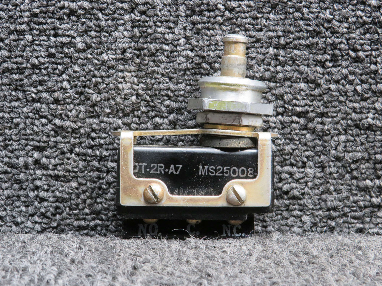 DT-2R-A7 (Alternate PN: MS25008-1) Piper PA24-250 Micro Switch