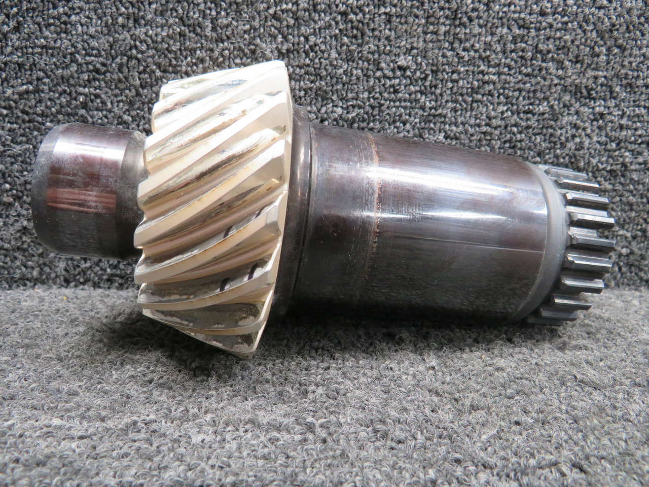 206-040-020-105 Bell 206 Gear Comes with Red Condemned Tag (Core)