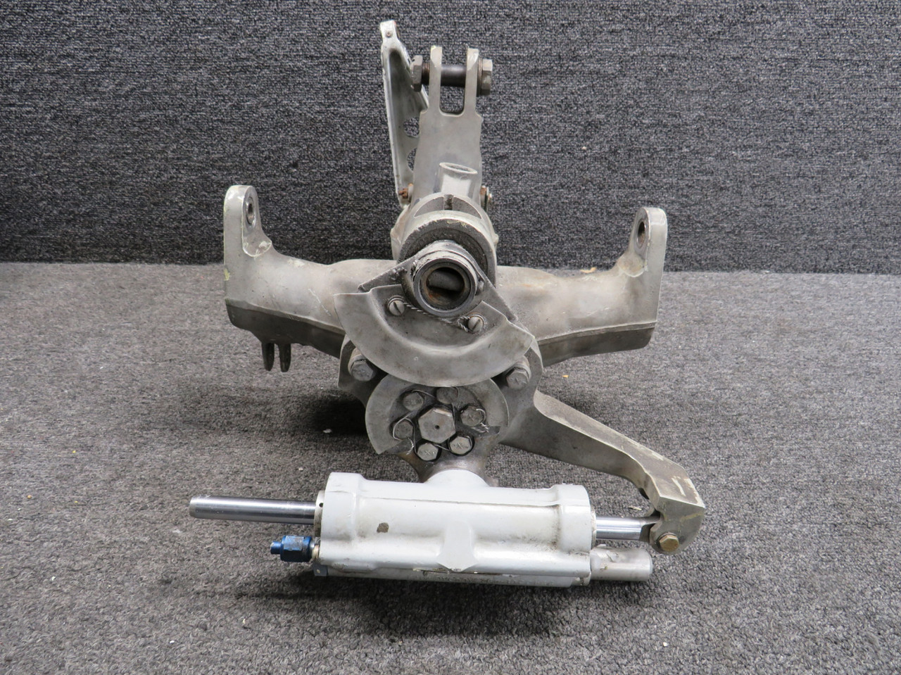 5542000-9 Cessna Citation 550 Nose Landing Gear Strut and Shimmy