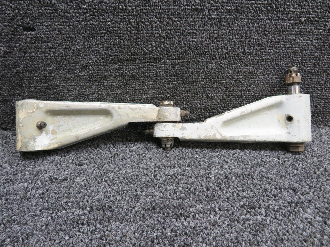0841000-64, 0841000-91 Cessna 310 Main Landing Gear Torque Link