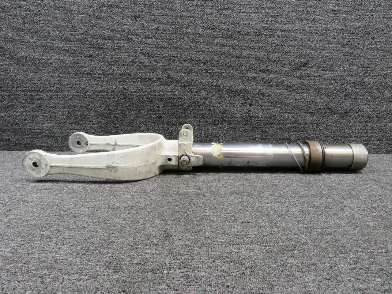 nacha　0324 0442503-7, 0543006-5 Cessna Nose Gear Fork & Inner Strut