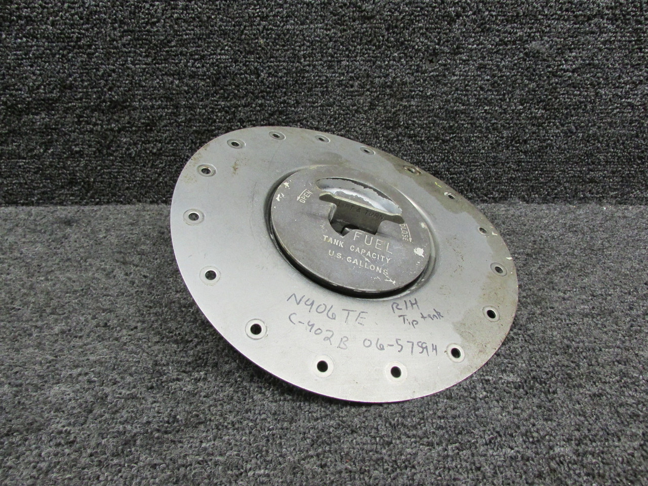 0721303-4, 0721303-7 Cessna 402B Fuel Tank Adapter Assembly w Cap