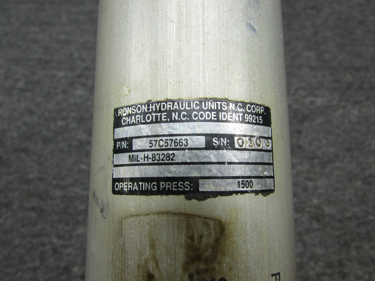 その他 syac 57C57663 Rosnson Accumulator Assembly For Sale