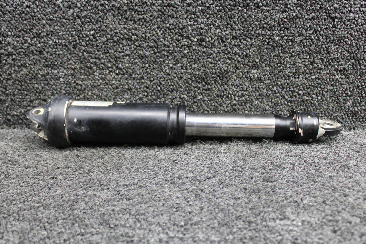デップ 269A3150-9 Hughes 269C Landing Gear Aft Dampener Assembly