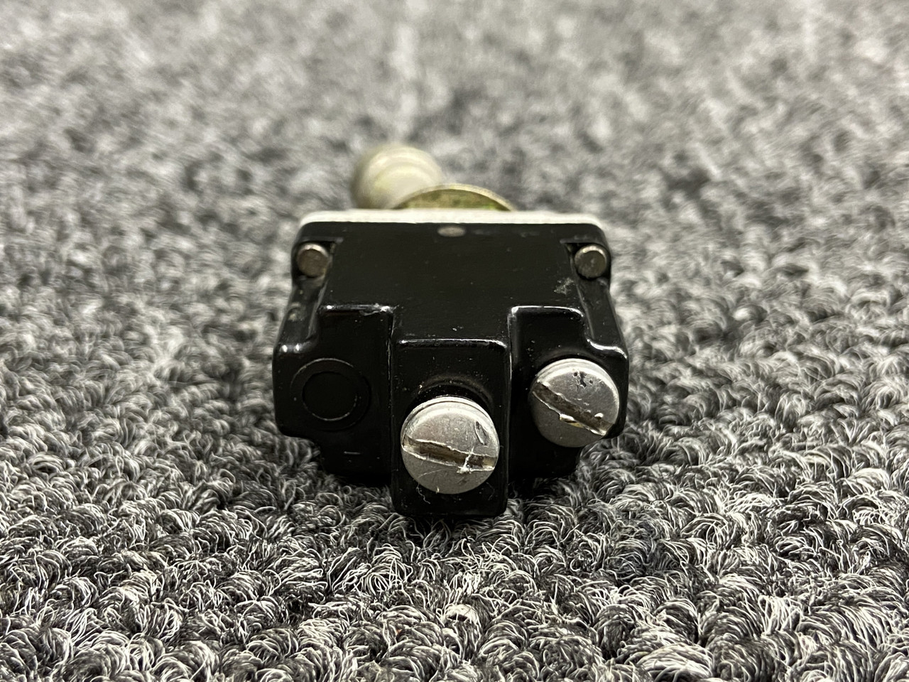 1TL1-2D (Alt PN: MS24658-22D) Honeywell Two Position Toggle Switch