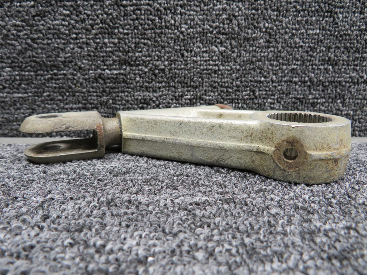 0842104-497 Cessna 310 Nose Landing Gear Bellcrank Assembly For Sale
