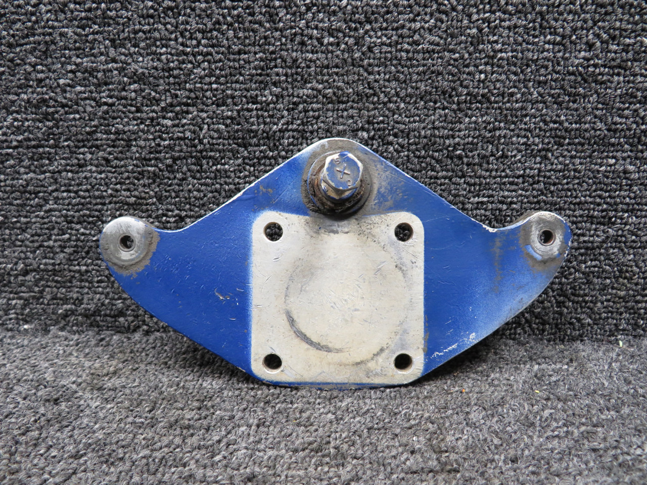 0534122-1 Cessna 172N Rear Elevator Bellcrank Mild Wear and Pitting