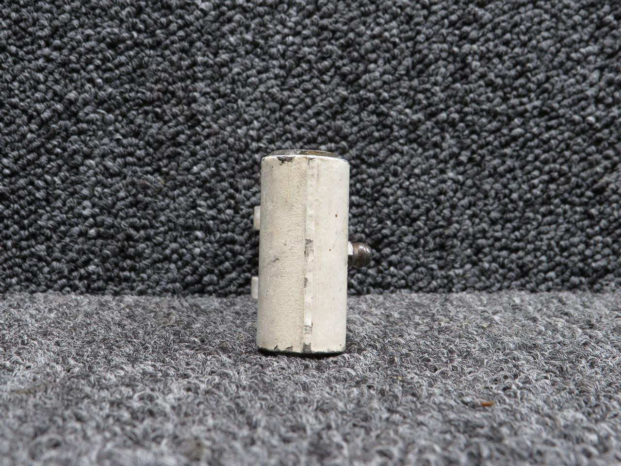 Bページ　87h 0442506-2 (Casting: 02442505-2B) Cessna TR182 Lower Nose Gear