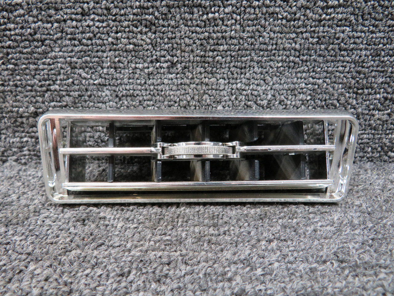 473-187 Piper PA28-140 Forward Louver Assembly