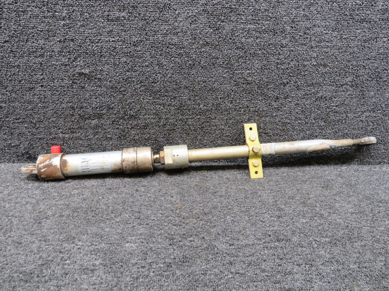 169-380050-1 Gerdes Steering Rod Actuator with Bracket (Light Corrosion)