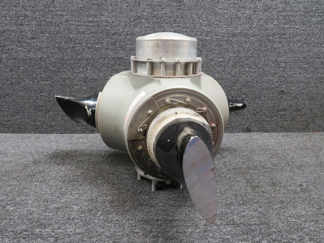 5D3-N338A1 Hartzell Five Blade Propeller Hub Assembly (Minus Logs