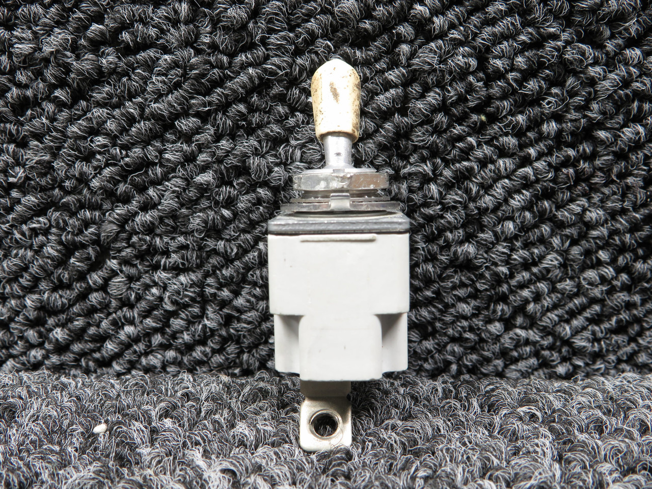 カプリピン 7270-5-15 Klixon Toggle Switch Assembly (Amp: 15)