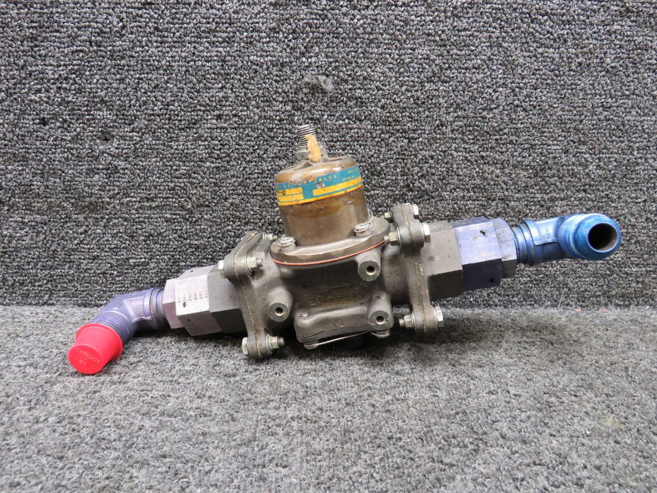 38E59-4D Bendix Bleed Regulator and Relief Valve Assembly