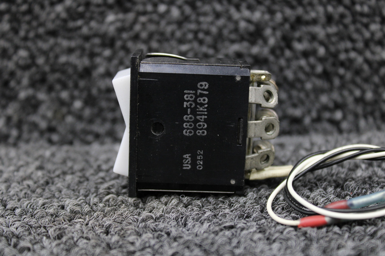 688-381 (Alt: 8941K879) Piper PA44-180 Starter Rocker Switch
