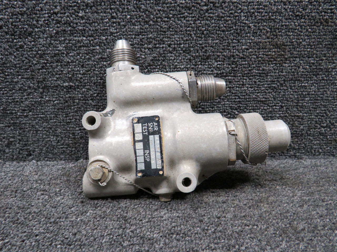 ハル AIR45394-0-2 Hawker Fuel Flow Relief Valve For Sale