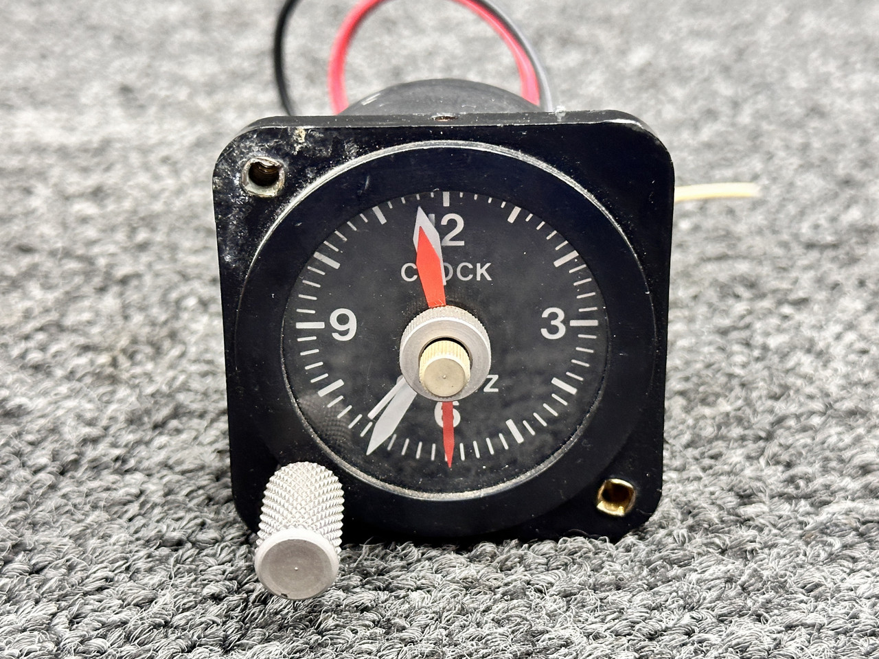 548-679 Piper PA34-200T Electric Instrument Clock (12V) (Loose Knob)