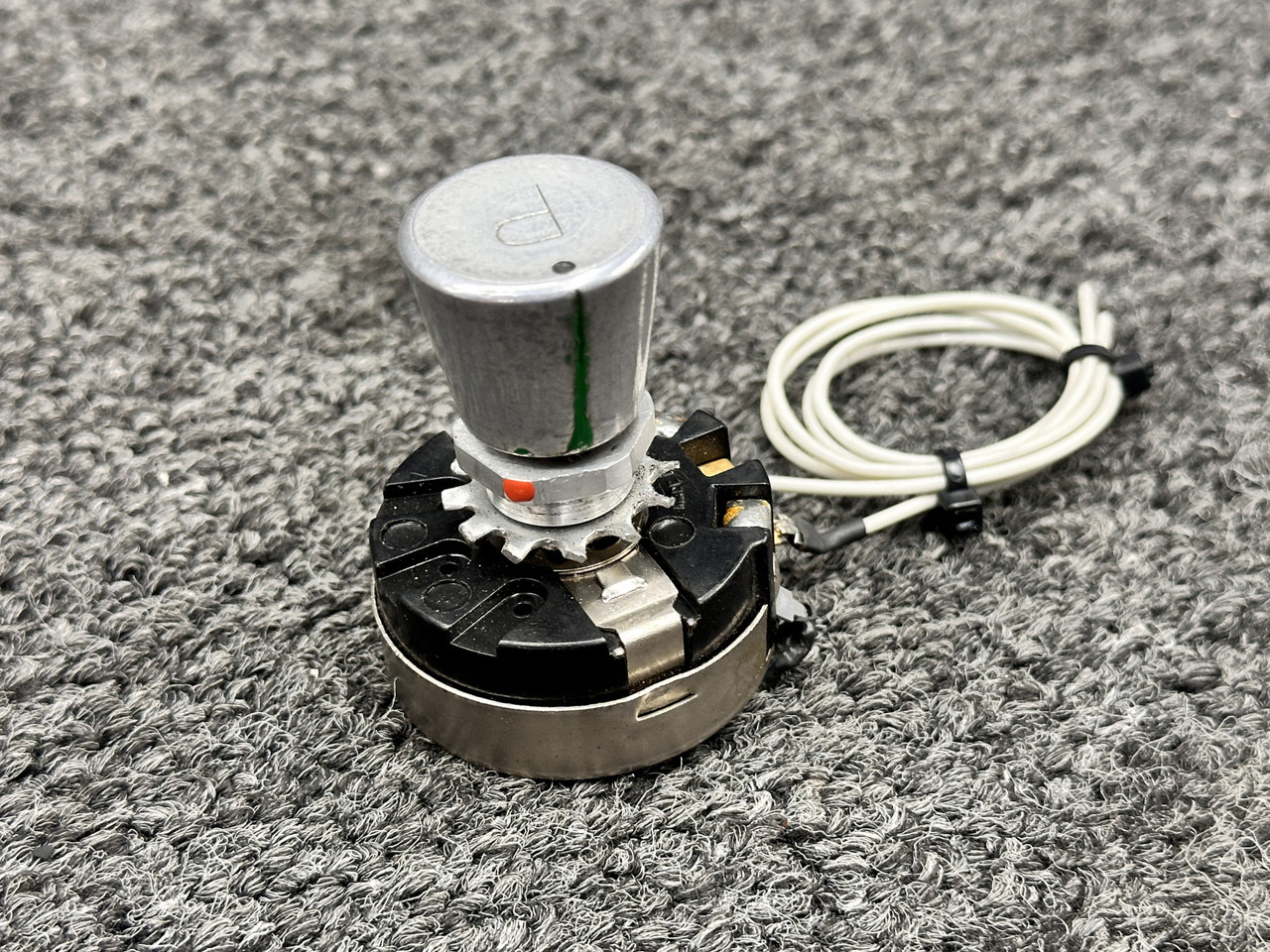 58C1-10K (Alt PN: 625-8205) Clarostat Potentiometer Switch Assembly