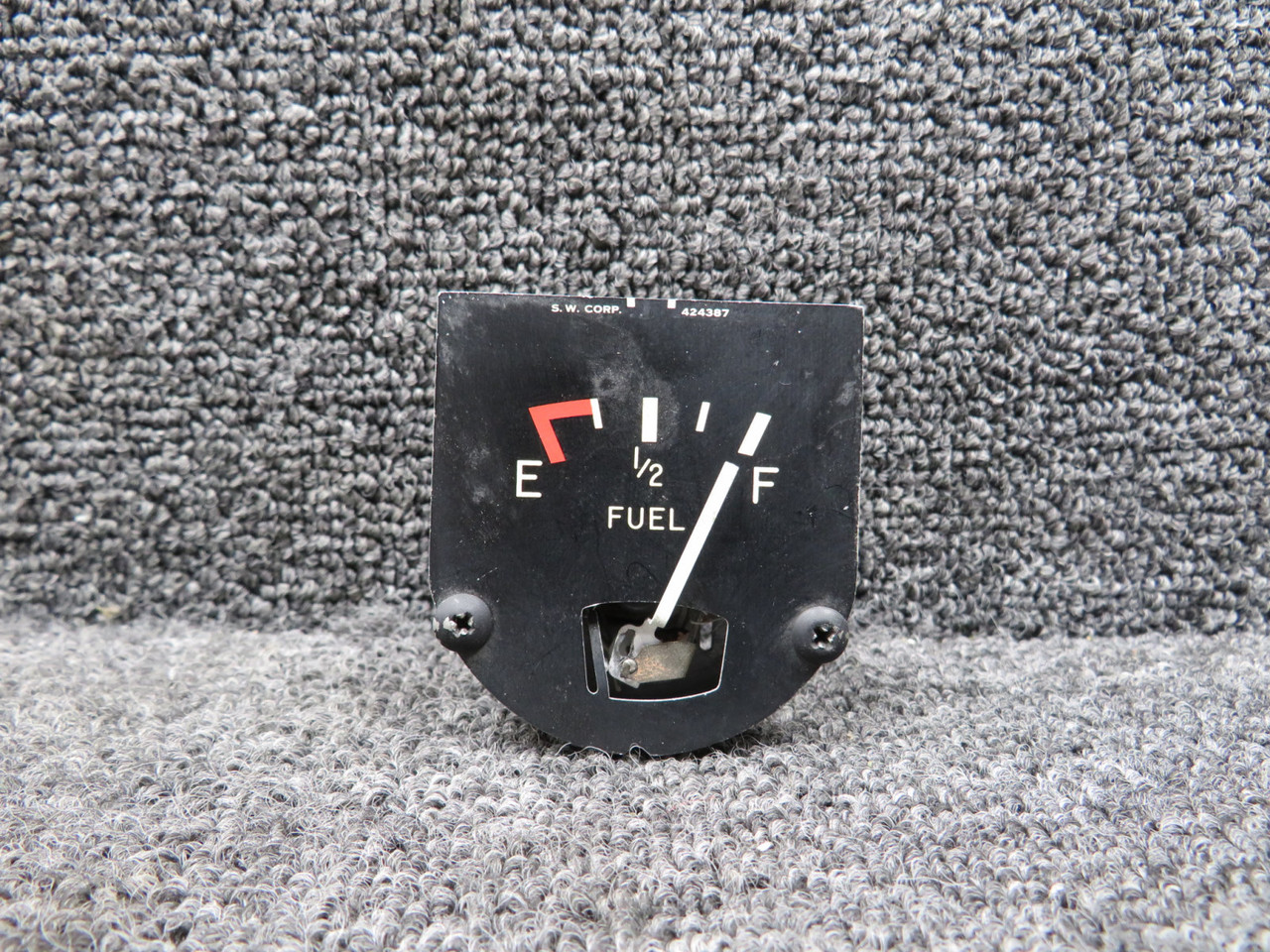 424387 Stewart-Warner Fuel Gauge (Inop) (Core)