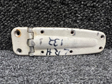 0711037-500 Cessna 152 Lower Door Hinge Assembly (White) For Sale