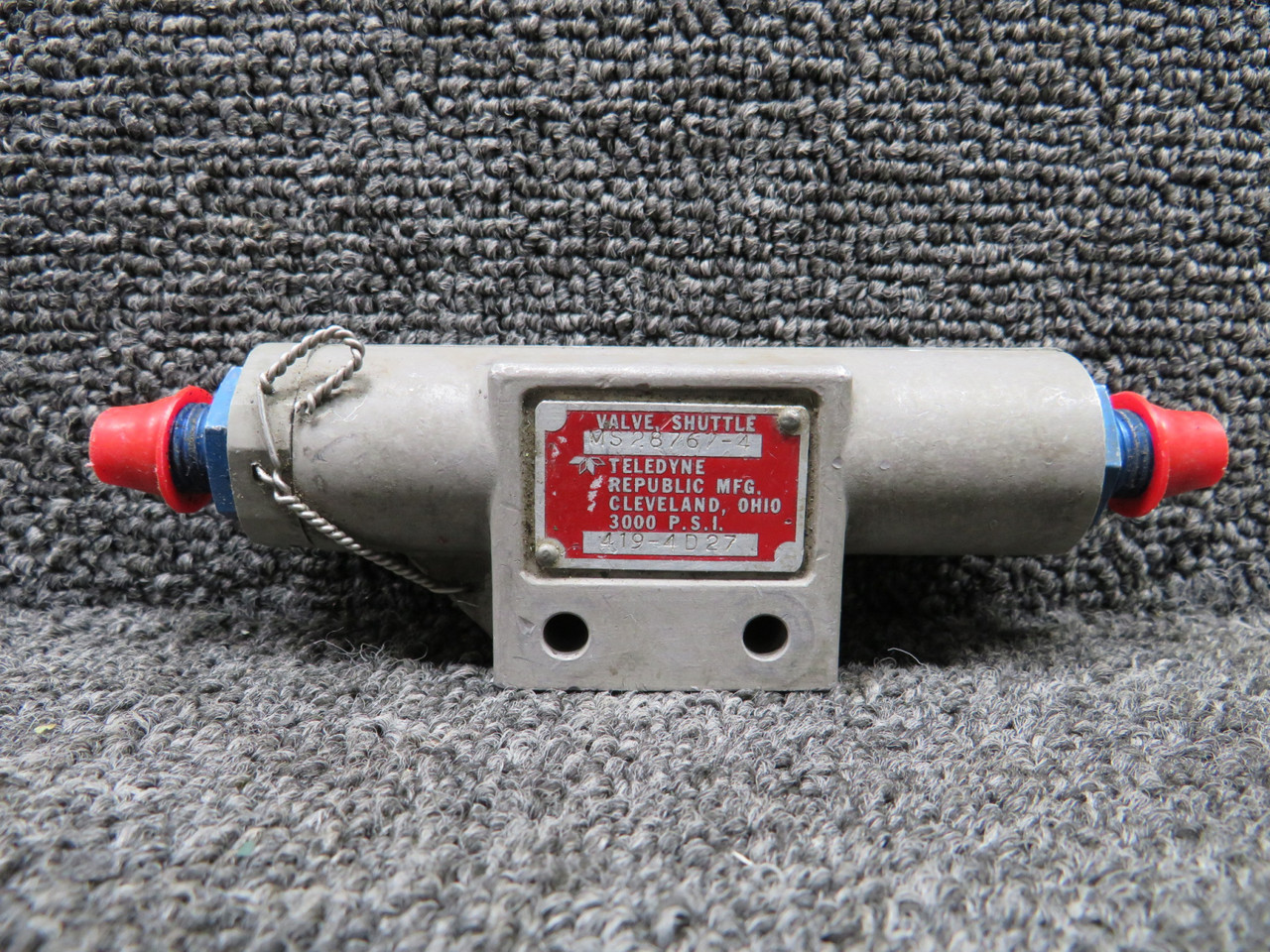 MS28767-4 Teledyne Shuttle Valve (3000 PSI) For Sale