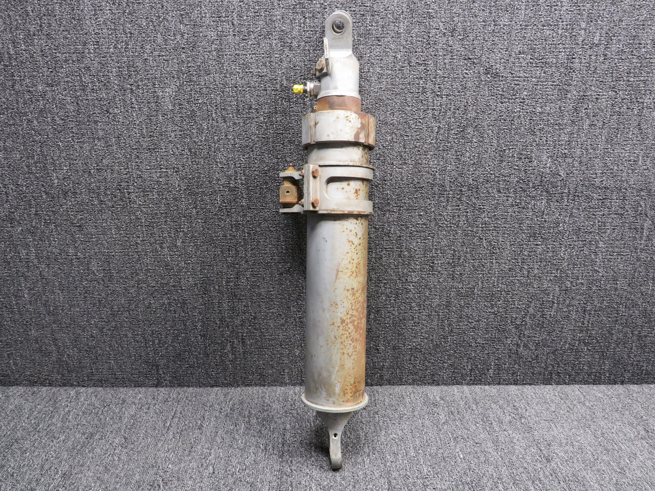 その他 LANDING GEAR 550 010A-38220-41 Mitsubishi MU-2B-26A Main Landing Gear Oleo