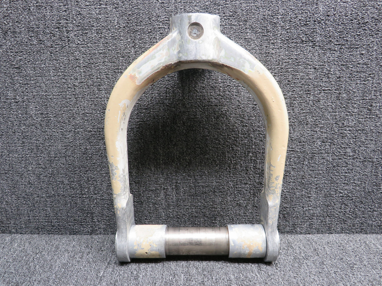朋ページ 95727-000 Piper PA34-200T Nose Gear Fork and Axle