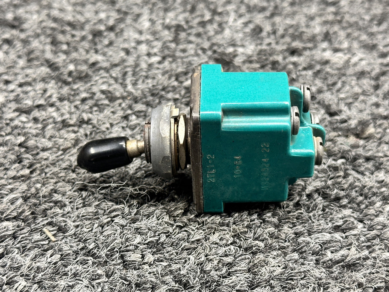 ミッチー② 2TL1-2 (Alt PN: MS24524-22) Micro Switch Toggle Switch Assembly