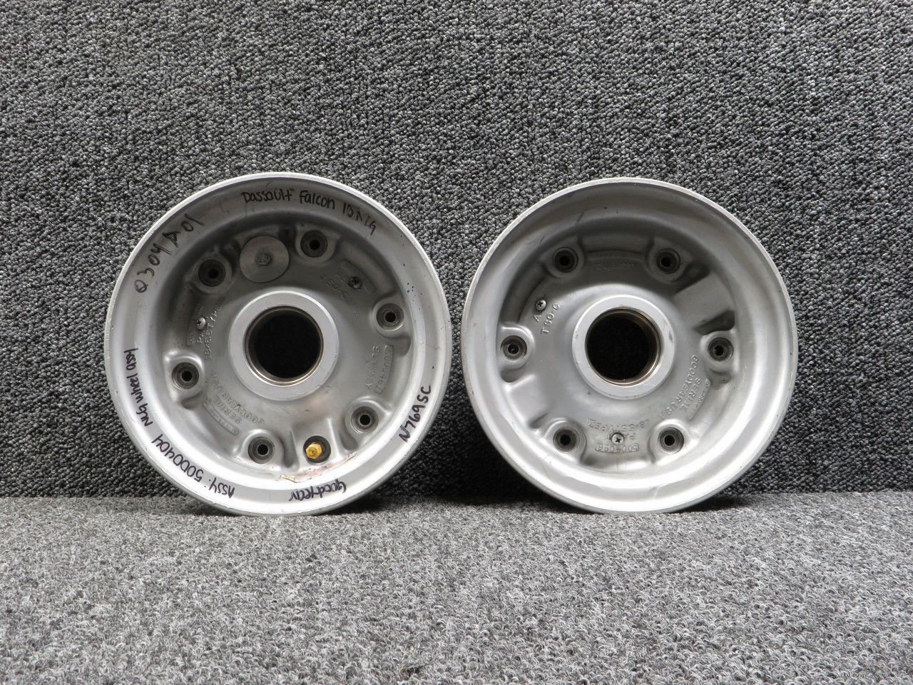 5000404 Goodyear Dassault FA-10 Nose Landing Gear Wheel Assembly