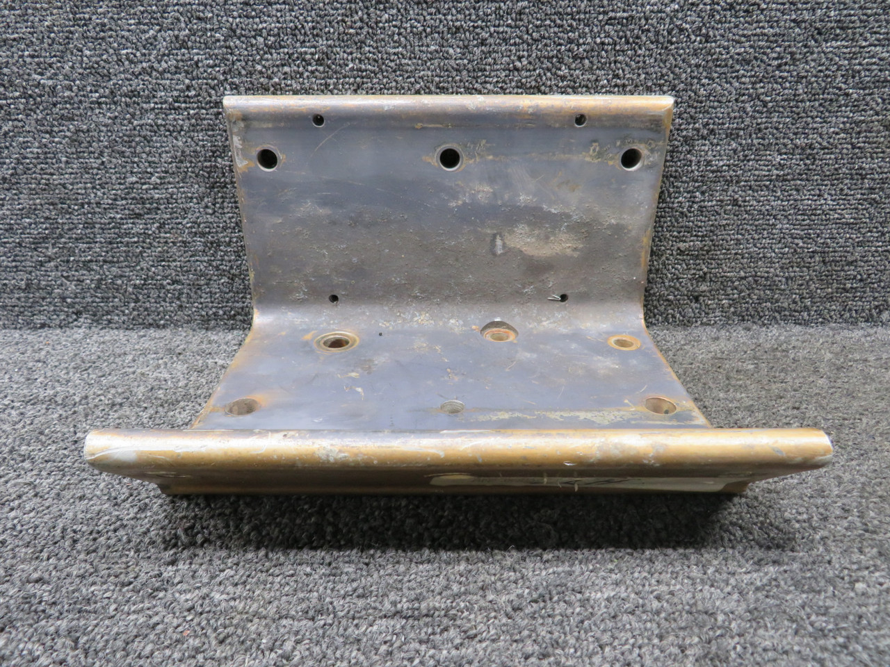 エアグルーブページ 701063-503 Grumman Main Landing Gear Bracket LH (Corrosion) For Sale