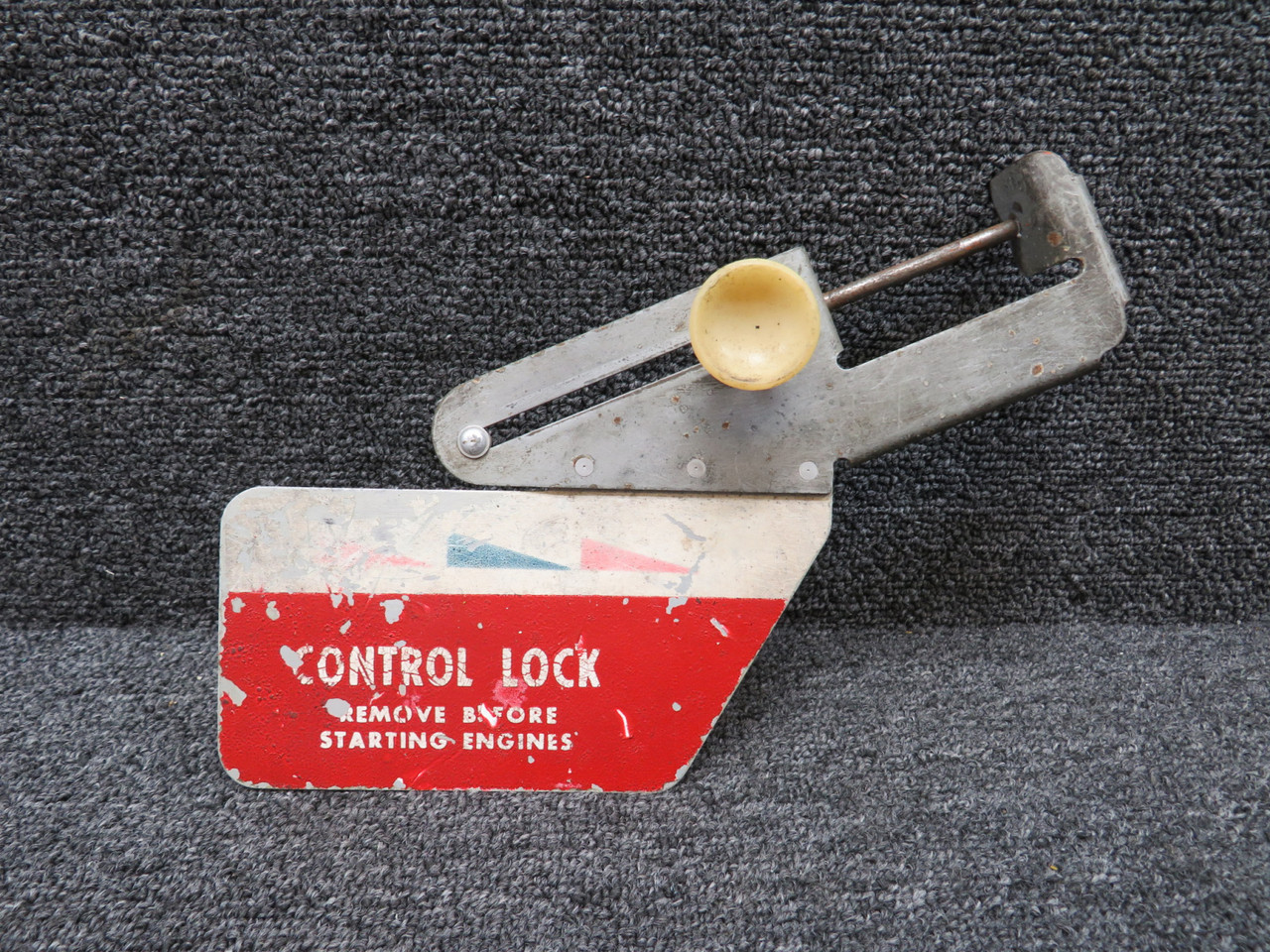 0861152-7 (Fso: 0861153-1) Cessna 320D Control Lock Assembly (Worn)