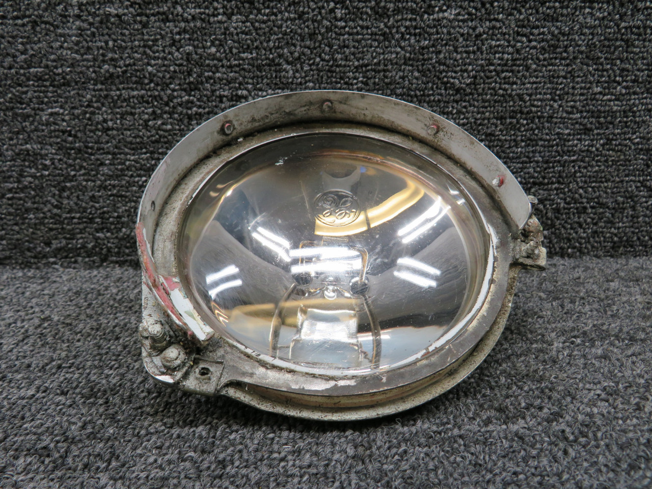 0752644-5, 0752644-1 Cessna 182Q Landing Light and Bracket Right Hand