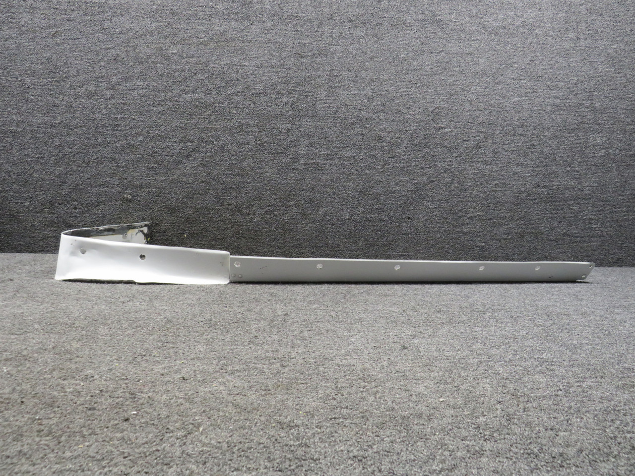 あぶページ 0720002-9 Cessna 182 Lower Aft Wing Fairing Assembly LH For Sale