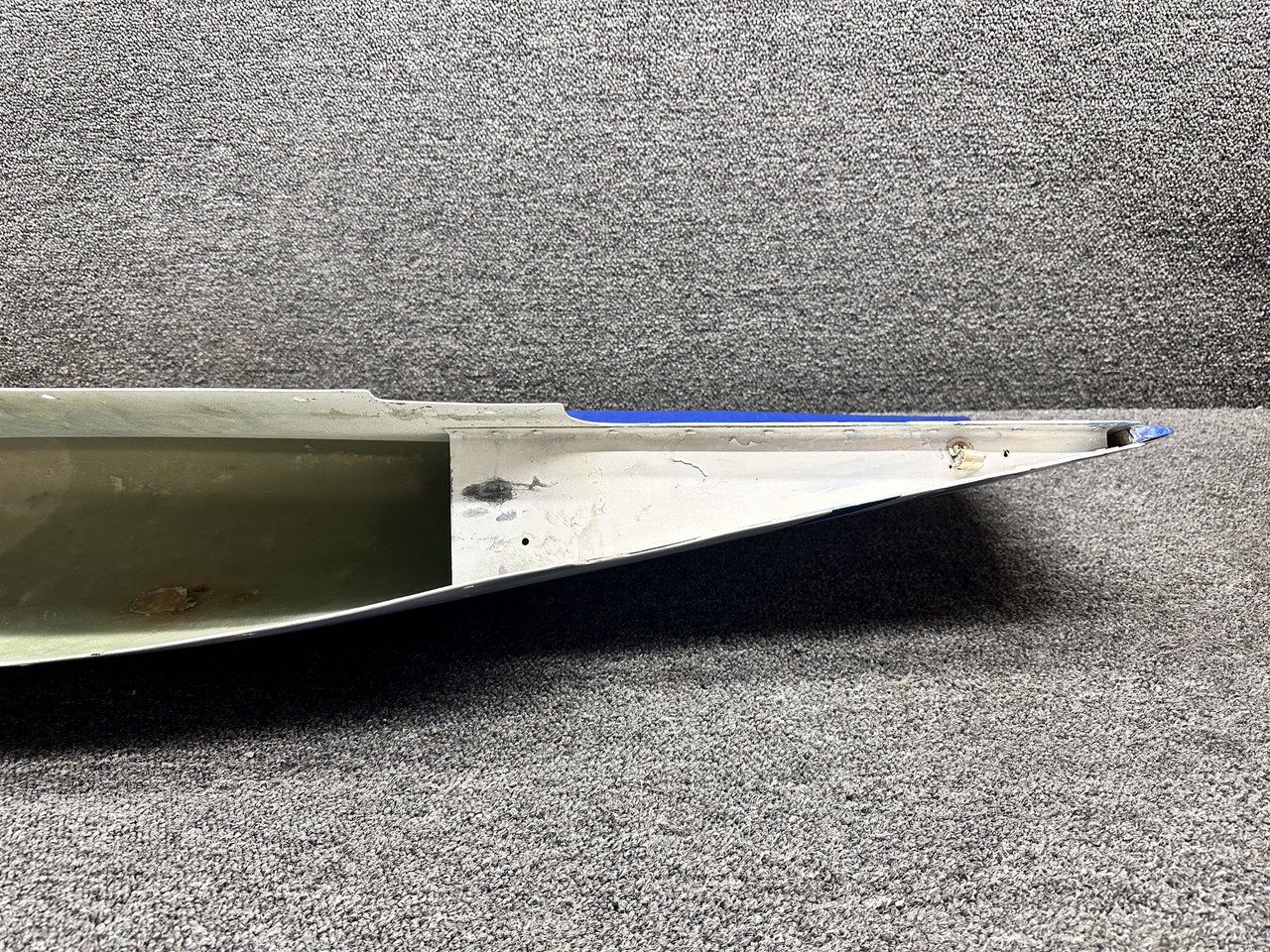 1221111-201 Cessna 210J LH Wing Tip Assembly