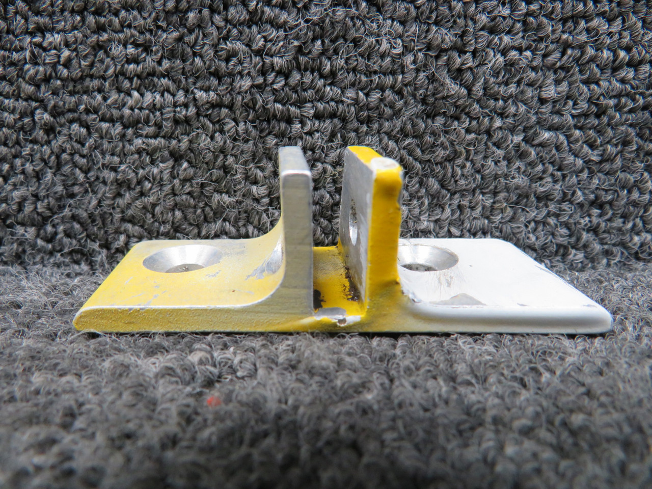 Aページ 0432005-2 Cessna Horizontal Stabilizer Fitting RH For Sale