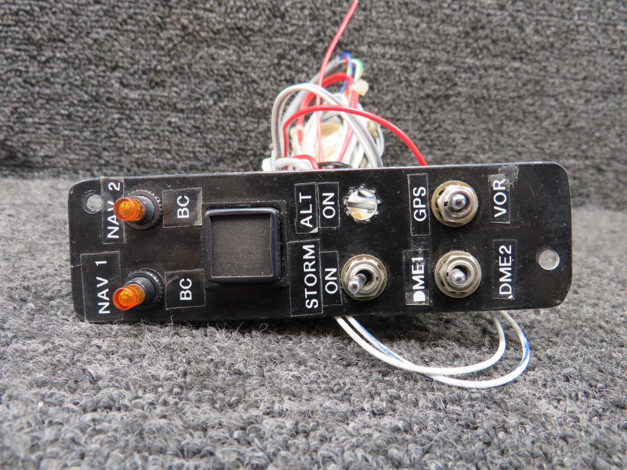 goodservicenatureページ Cessna 182Q Navigation Switch Panel Assembly (Minus Switch) For Sale