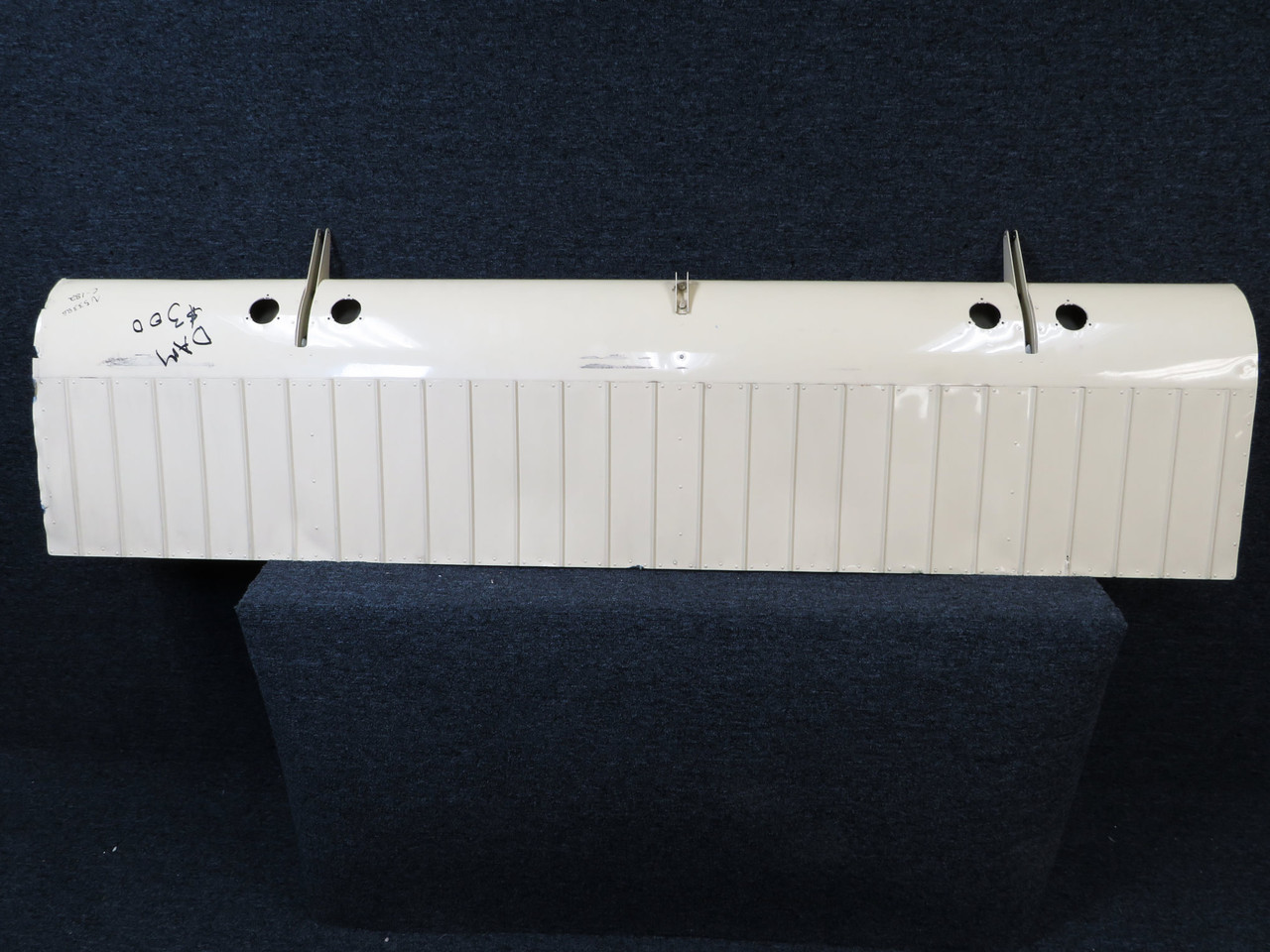 0523901-1 Cessna C-182 Flap Assembly Wing RH (Dent Edge) For Sale