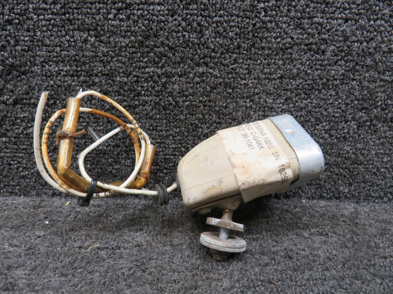 1470089-10-532 Cessna 182G Map Light Assembly and Mount (Worn)