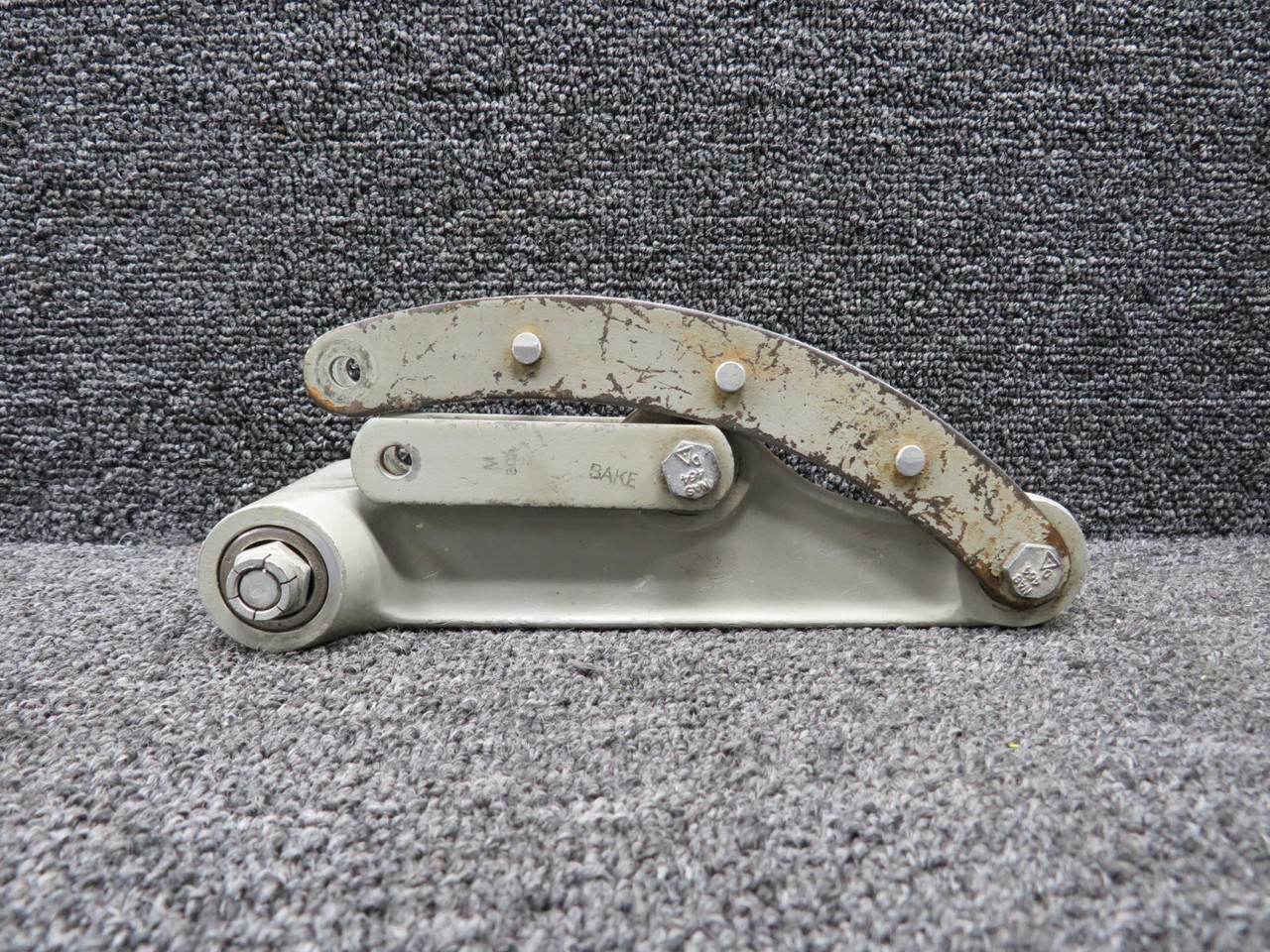 Bellcrank Rocker 0841104-4, 0843500-6 Cessna Rocker Arm Bellcrank Assembly with Link RH ...
