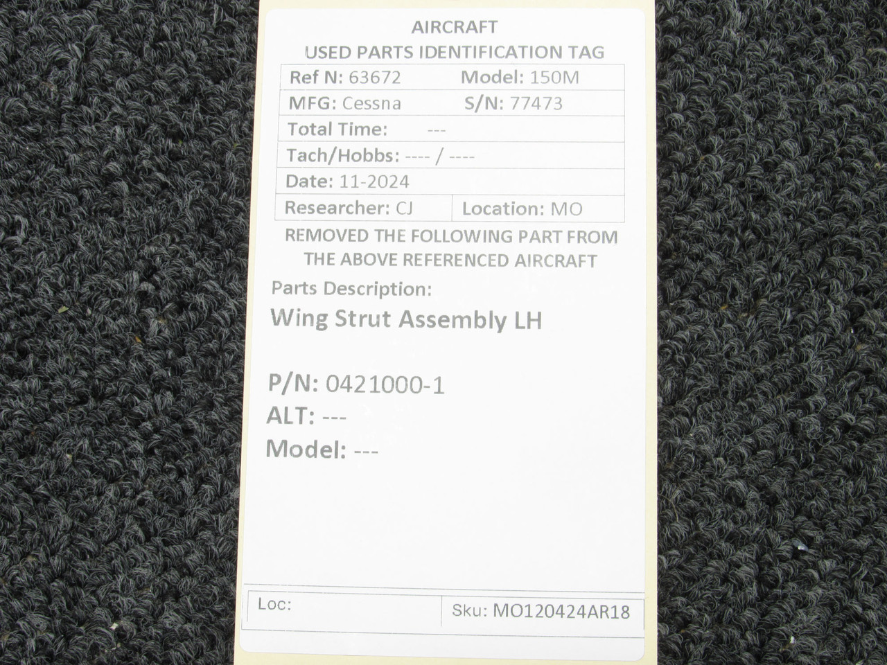 0421000-1 Cessna C-150M Wing Strut Assembly LH (Minor Scratches)