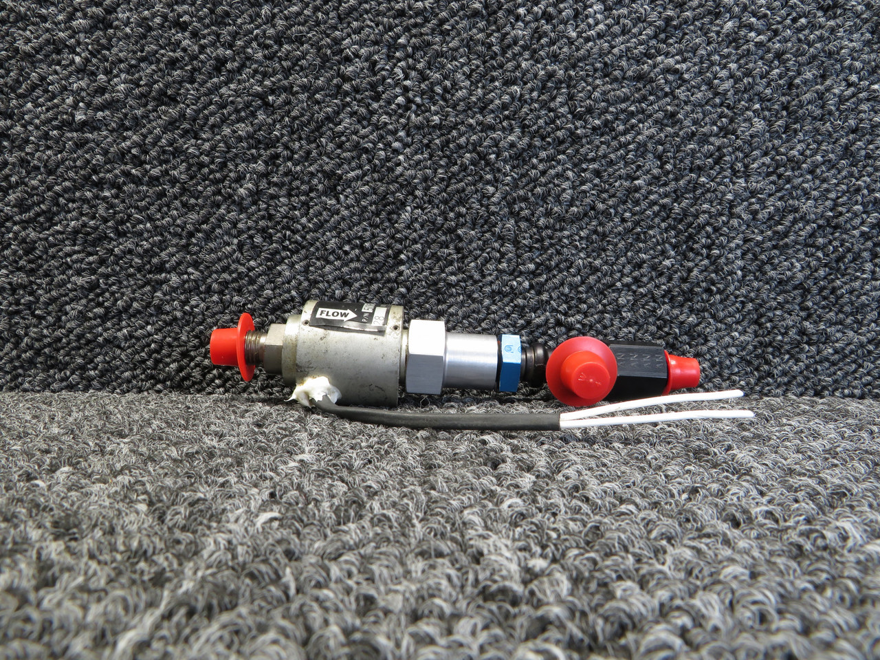 5060-00-1 Dukes Solenoid Valve with Fitting (Volts: 28)