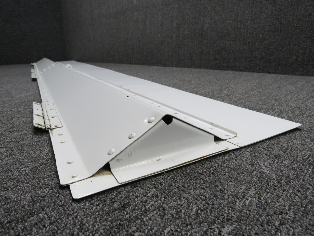 0325001-2 Cessna 195B RH Flap Assembly