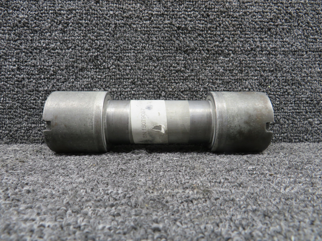 アズページ 0442142-1, 0442143-2 Cessna 150M Nose Gear Axle with Spacers