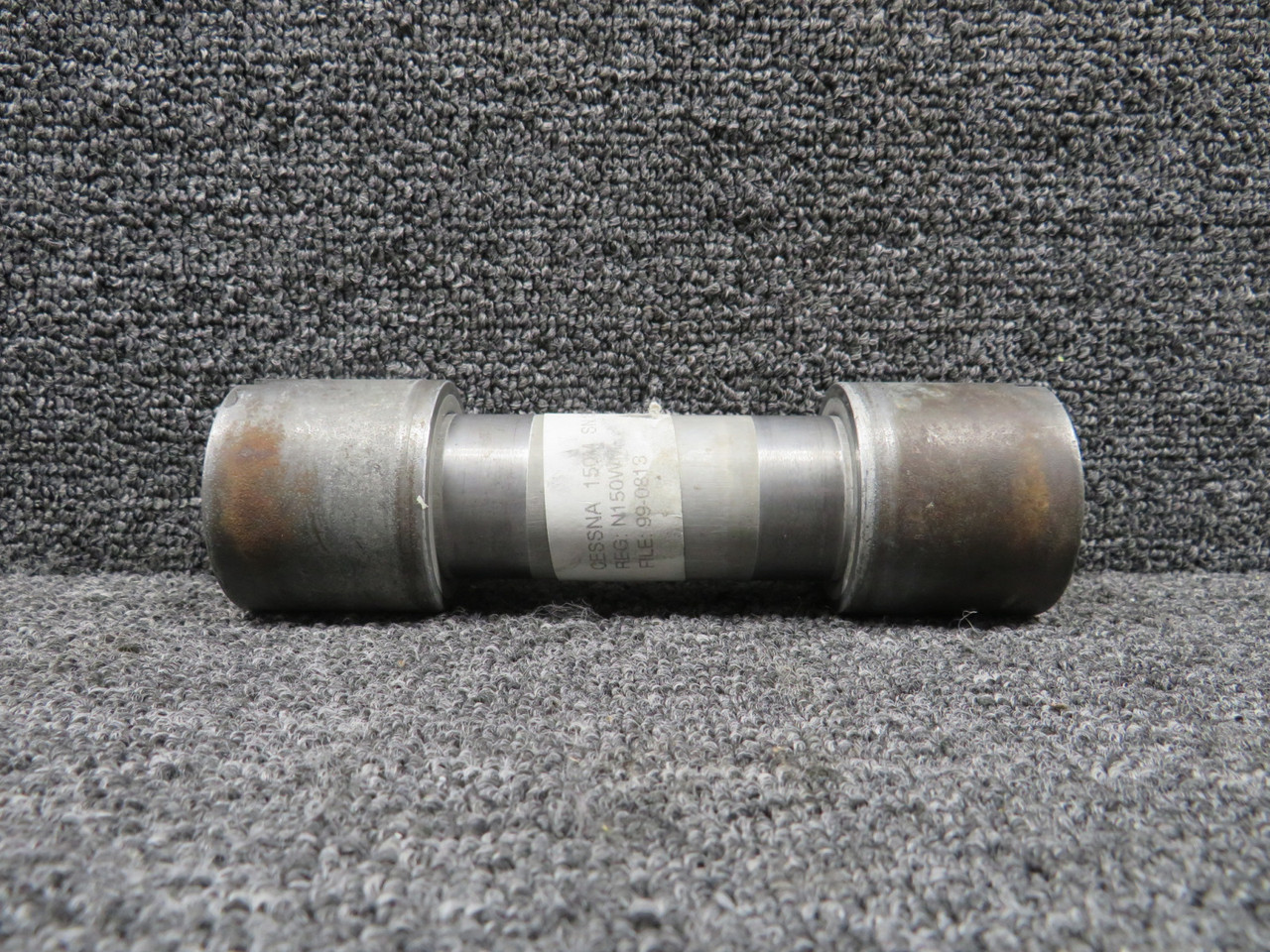 4525ページ 0442142-1, 0442143-2 Cessna 150M Nose Gear Axle with Spacers