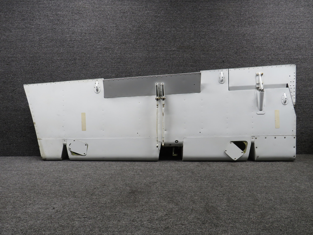 2481164-7 (FSO: 2324027-27) Gates Learjet 25D Aileron Assembly LH