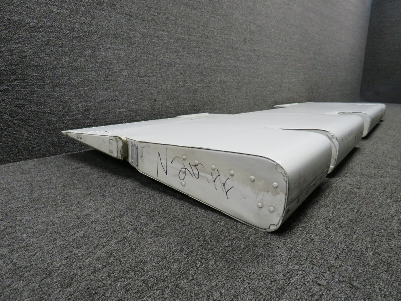 エルファページ【740】 2481164-7 (FSO: 2324027-27) Gates Learjet 25D Aileron Assembly LH