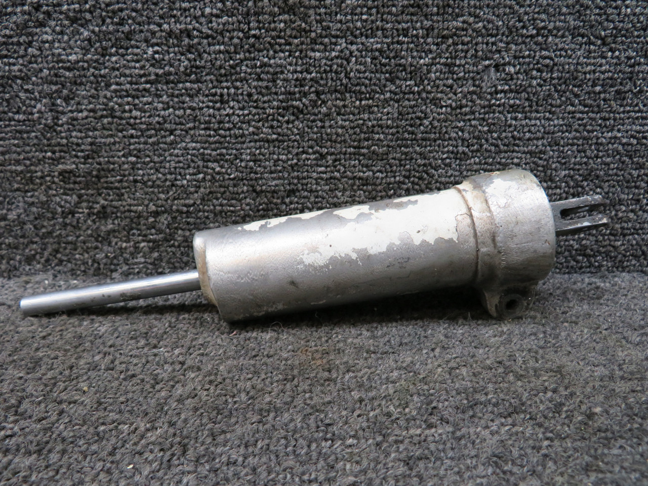 0743624-1 Cessna 182R Shimmy Dampener Assembly (Worn Housing) For Sale