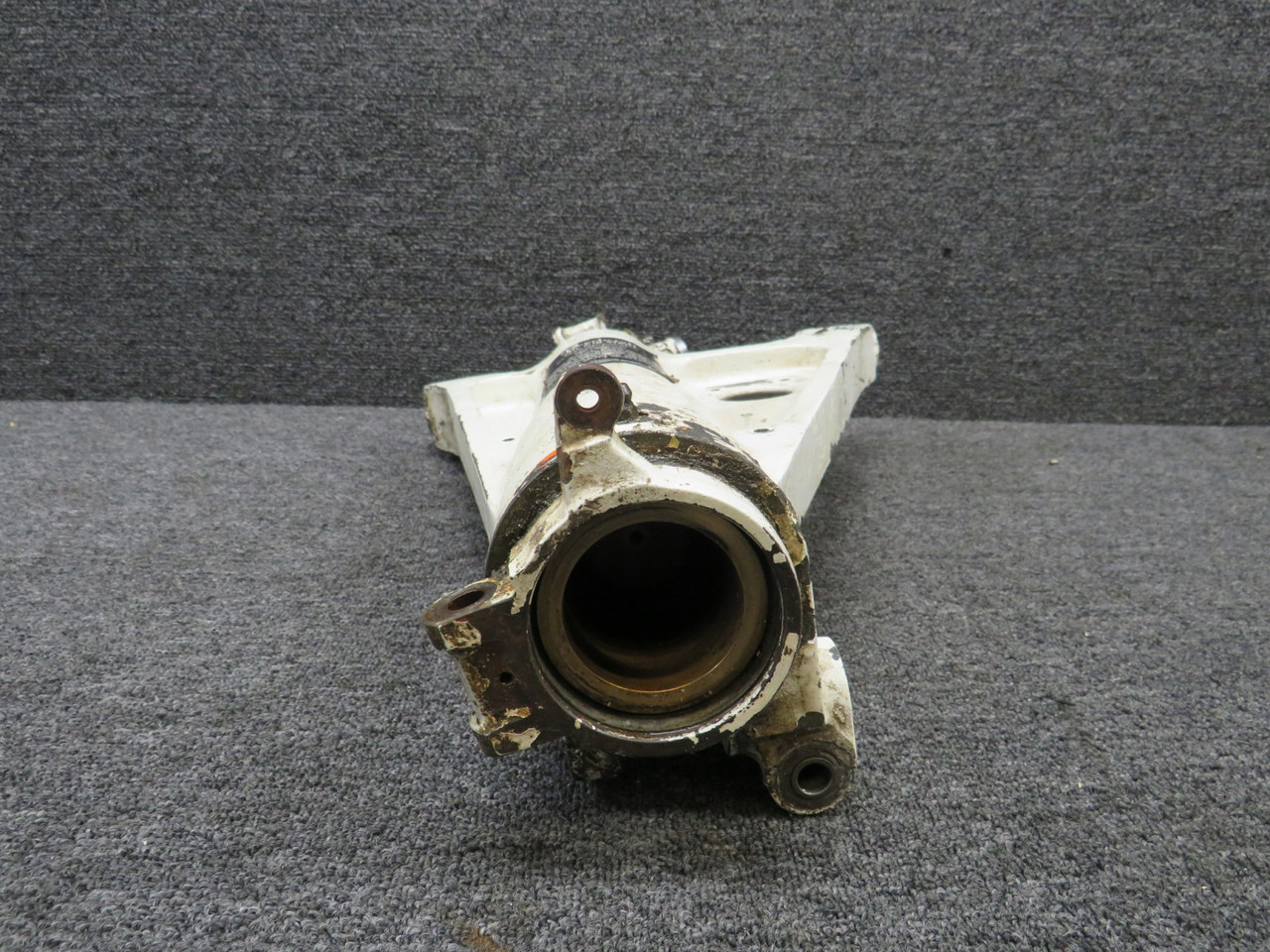 95-824005-1, 35-825195-21 Beechcraft N-35 Nose Gear Brace and