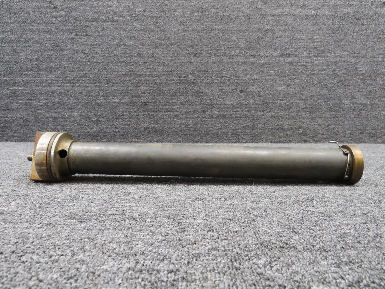 REISA　74、84、85、86 0543000-6 (Use: 0743621-9) Cessna 182A Nose Gear Strut Piston