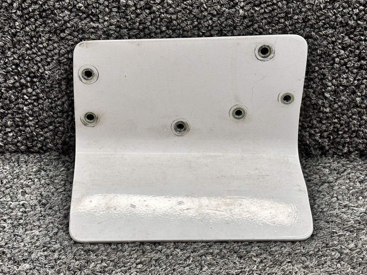 0513418-1 Cessna 172S LH Fuselage Step